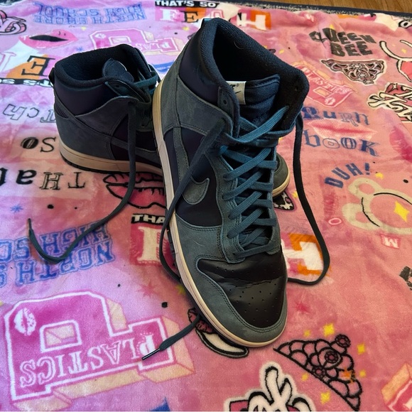 Nike Dunk High Retro - Picture 1 of 6